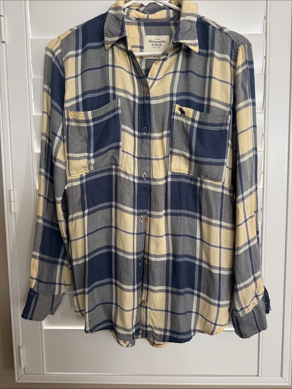 Abercrombie & Fitch shirt - Picture 1 of 4